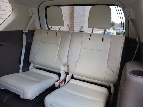 Used 2014 Lexus GX 460 w/ Premium Package AWD/4WD image 23