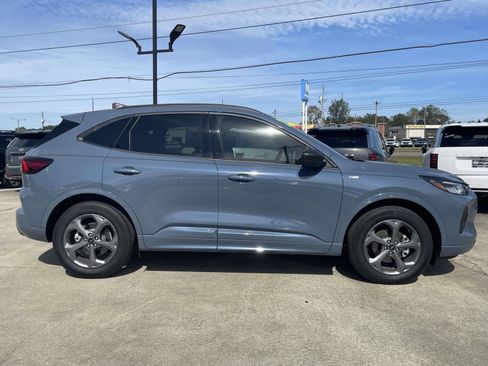 Used 2024 Ford Escape ST-Line w/ Cold Weather Package image 2