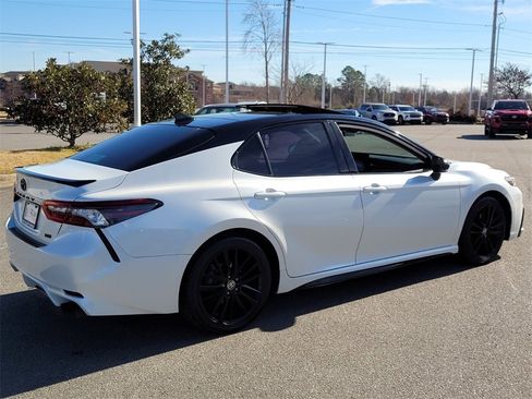 Used 2021 Toyota Camry XSE image 3