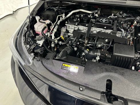 Used 2025 Toyota Corolla LE image 65