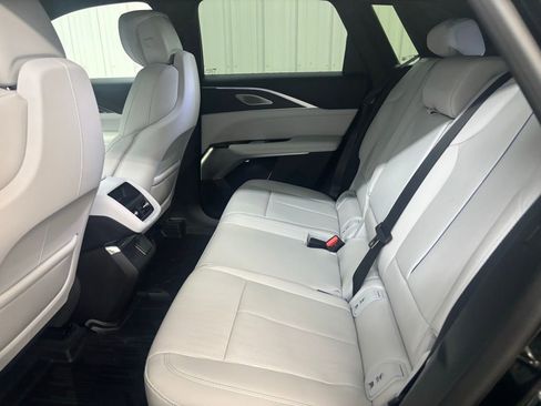 New 2025 Cadillac Lyriq Luxury image 19