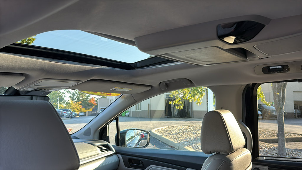 Used 2019 Honda Odyssey EX-L image 32