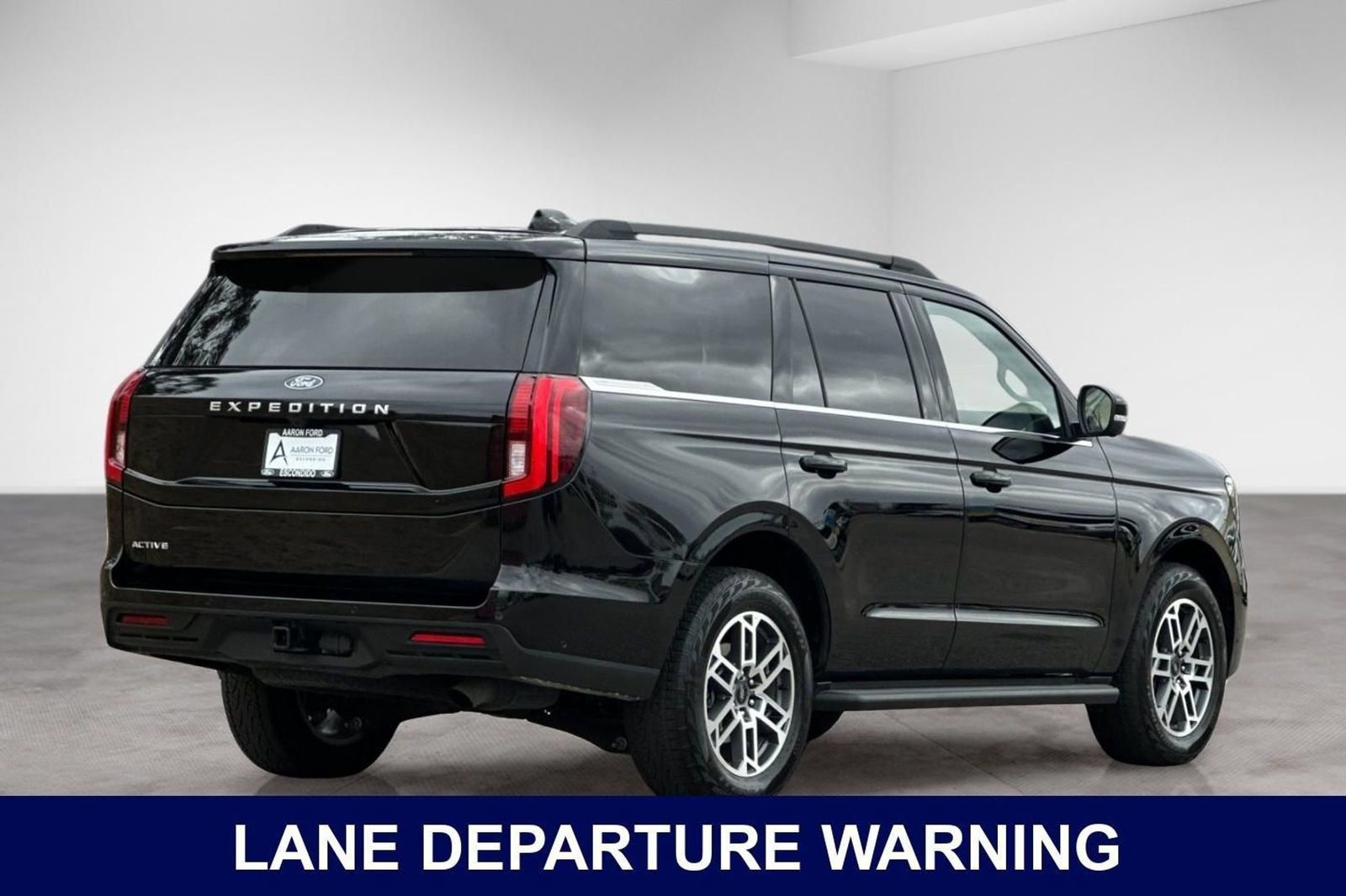 Used 2025 Ford Expedition Active AWD/4WD image 5