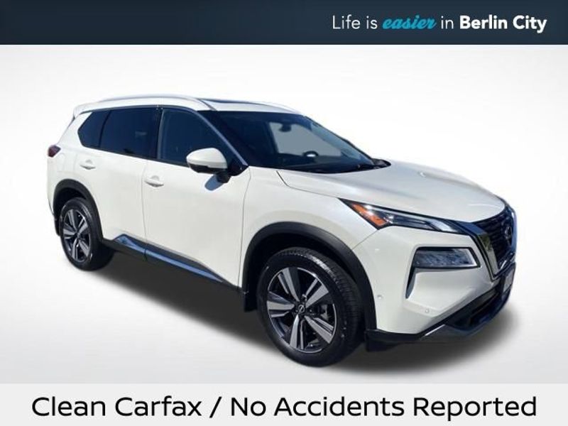 Certified 2023 Nissan Rogue SL w/ SL Premium Package image 1