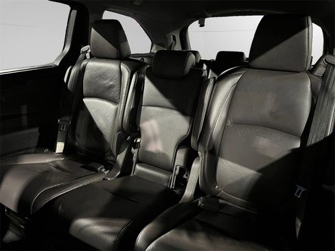 Used 2019 Honda Odyssey Touring image 24