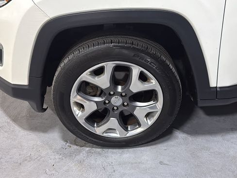 Used 2018 Jeep Compass Limited w/ Navigation Group AWD/4WD image 8