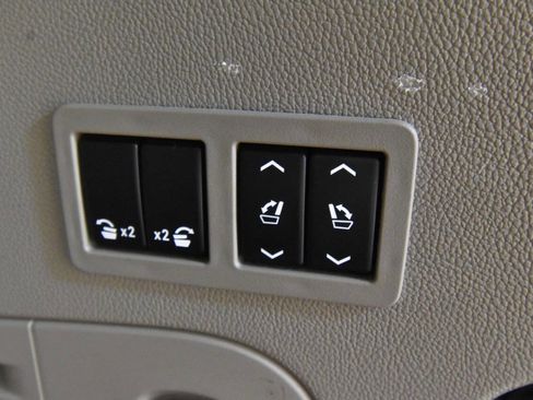 Used 2016 GMC Yukon SLT w/ HD Trailering Package image 33