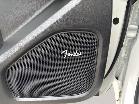 Used 2024 Nissan Frontier SL w/ Technology Package image 27