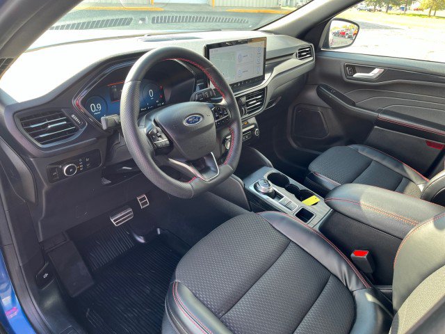 Used 2023 Ford Escape ST-Line Select w/ Tech Pack #2 AWD/4WD image 11
