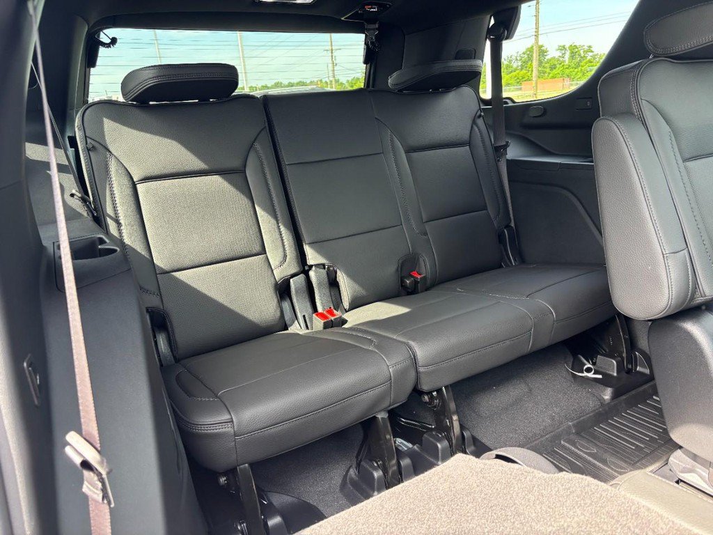 New 2026 GMC Yukon Denali w/ Denali Reserve Package AWD/4WD image 5