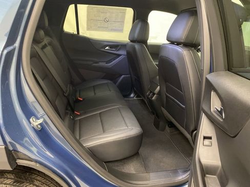 New 2026 Chevrolet Equinox LT w/ Convenience Package II AWD/4WD image 17