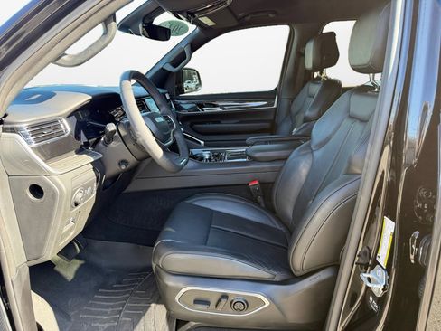 Used 2022 Jeep Wagoneer Series III image 11