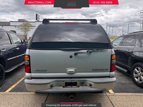 Used 2005 Chevrolet Tahoe Z71 w/ Preferred Equipment Group AWD/4WD image 6