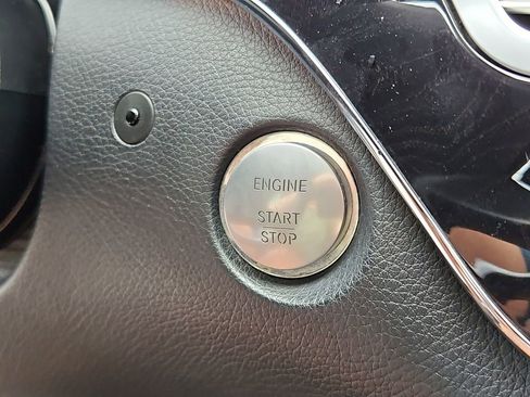 Used 2011 Mercedes-Benz S 550 image 17