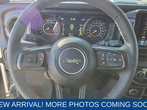 Used 2025 Jeep Wrangler Willys image 14