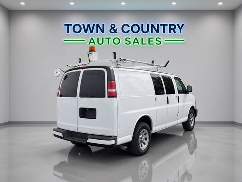 Used 2013 Chevrolet Express 1500 RWD image 6