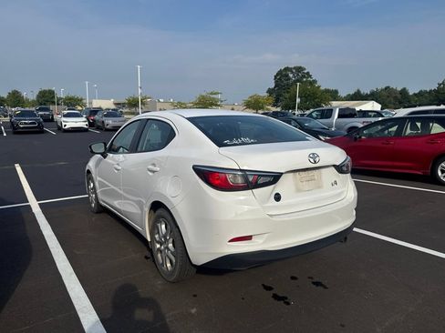Used 2017 Toyota Yaris iA FWD image 4