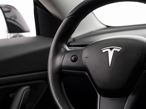 Used 2018 Tesla Model 3 Long Range image 22