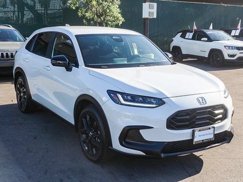 Used 2024 Honda HR-V Sport image 3