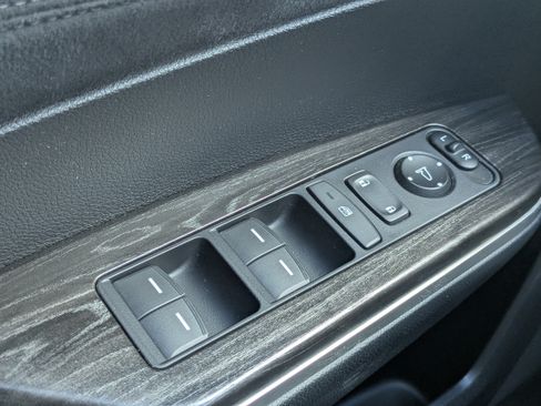 Used 2018 Honda Clarity Touring image 17