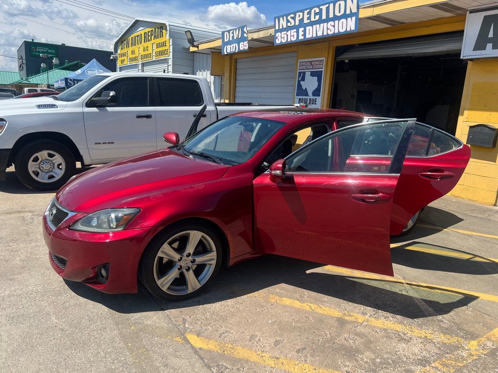 Used 2011 Lexus IS 250 w/ Premium Pkg Value Edition RWD image 9