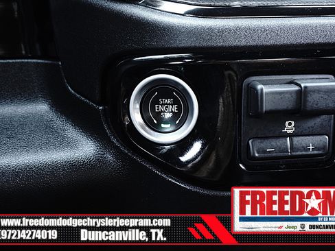 Used 2024 Chevrolet Silverado 1500 ZR2 w/ Technology Package AWD/4WD image 25