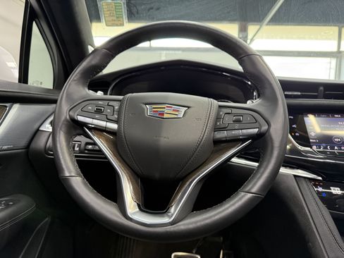 Used 2022 Cadillac XT6 Sport w/ Platinum Package AWD/4WD image 14