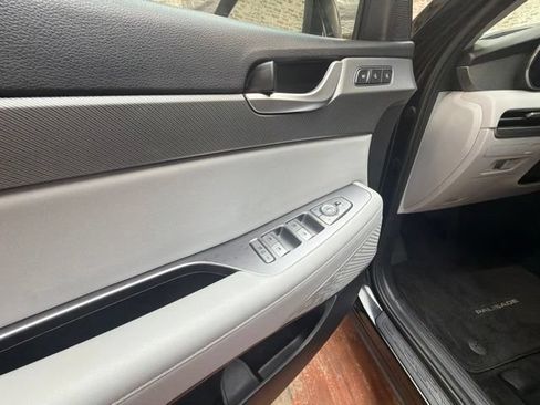 Used 2024 Hyundai Palisade SEL FWD image 18