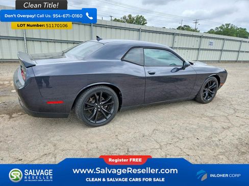 Used 2018 Dodge Challenger SXT Plus RWD image 4