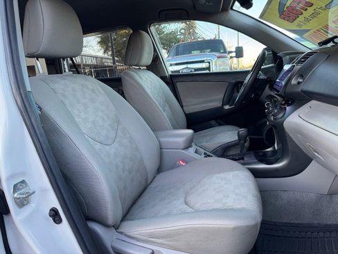 Used 2011 Toyota RAV4 2WD w/ Base L4 Extra Value Pkg image 17