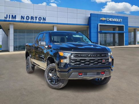 New 2026 Chevrolet Silverado 1500 Custom Trail Boss w/ LPO, Dark Essentials Package image 1