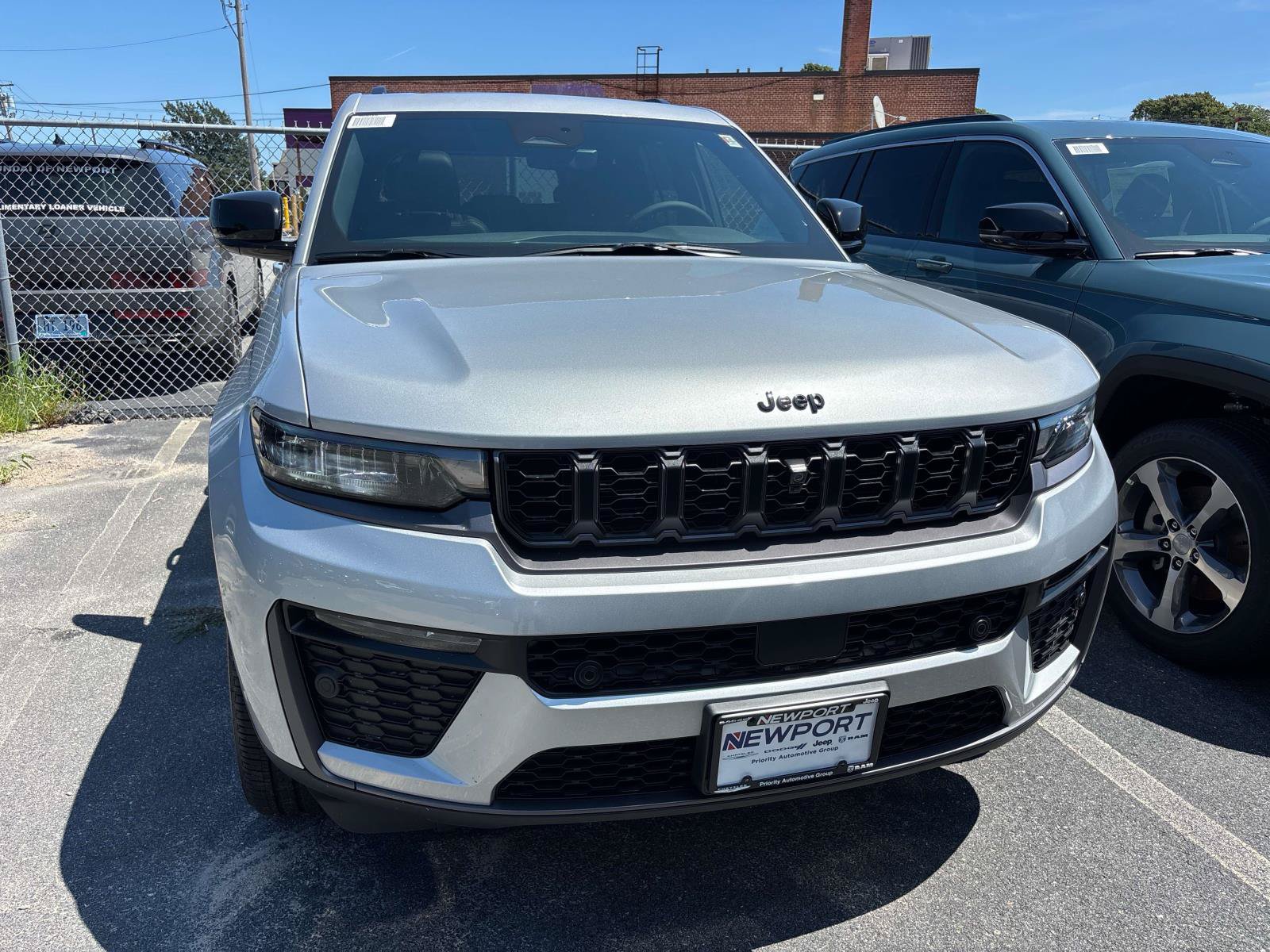 New 2026 Jeep Grand Cherokee Limited AWD/4WD image 2