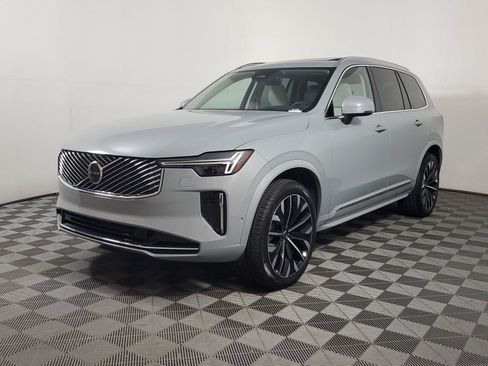Used 2026 Volvo XC90 B6 Ultra AWD/4WD image 3