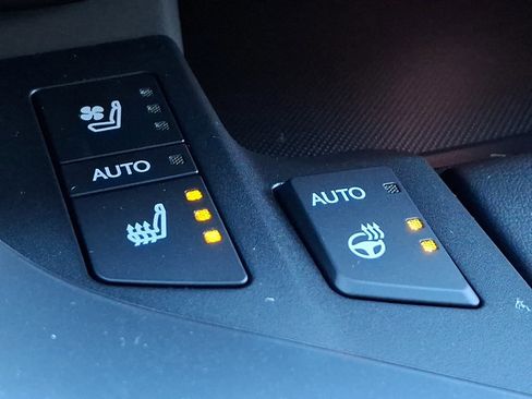 New 2026 Lexus LX 700h Luxury image 16