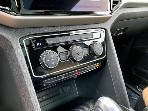 Certified 2023 Volkswagen Atlas Cross Sport SEL image 16