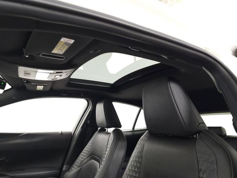 Used 2019 Lexus UX 250h image 14