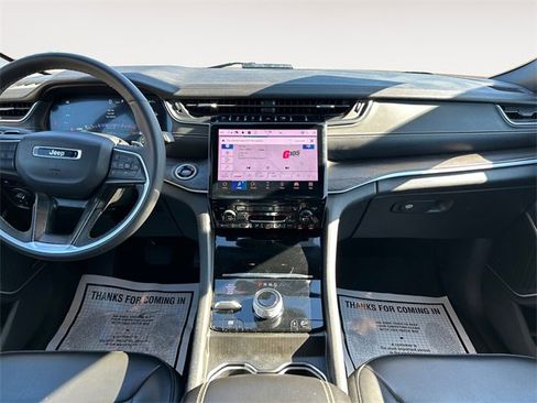 Used 2024 Jeep Grand Cherokee Limited 4xe image 11