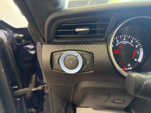 Used 2019 Ford Mustang Coupe RWD image 25