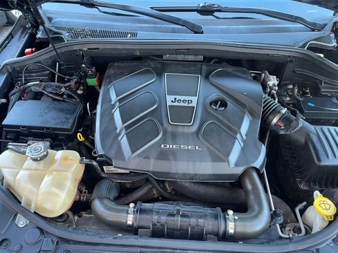 Used 2014 Jeep Grand Cherokee Overland w/ Advanced Technology Group AWD/4WD image 18