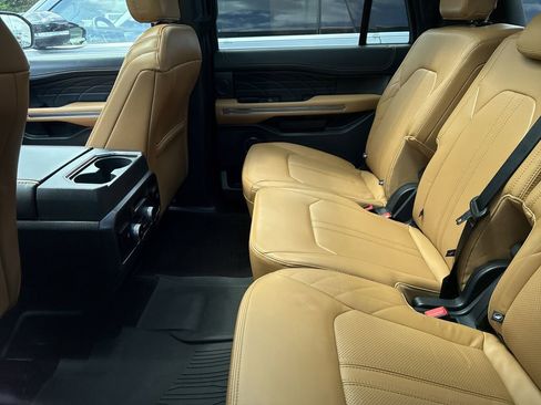 Used 2022 Ford Expedition Max Platinum AWD/4WD image 11