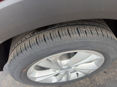 Certified 2022 Buick Encore GX Preferred w/ Cold Weather Comfort Package image 7