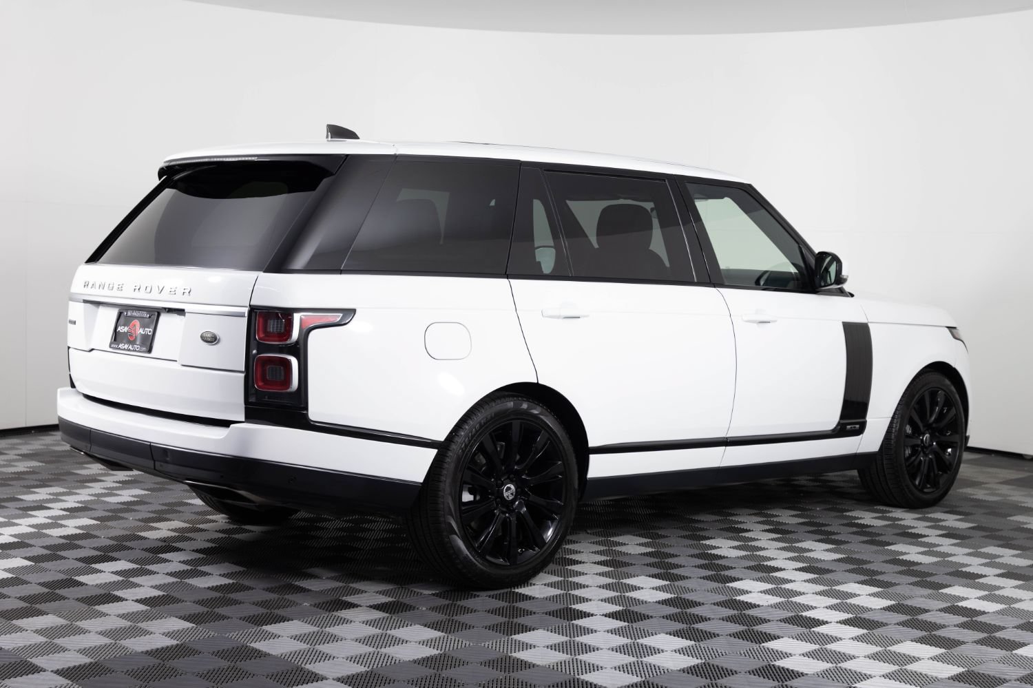 Used 2019 Land Rover Range Rover Long Wheelbase Supercharged AWD/4WD image 8