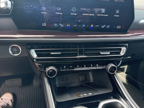 New 2026 Chevrolet Traverse RS w/ LPO, Floor Liner Package image 19