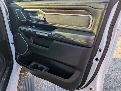 Used 2022 RAM 1500 Laramie AWD/4WD image 25