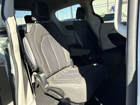 Used 2023 Chrysler Voyager LX FWD image 25