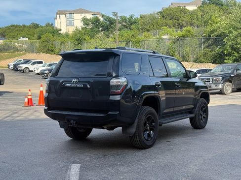 Used 2020 Toyota 4Runner SR5 Premium AWD/4WD image 5