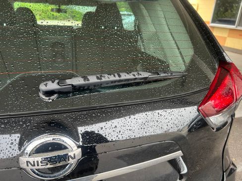 Used 2018 Nissan Rogue S AWD/4WD image 34