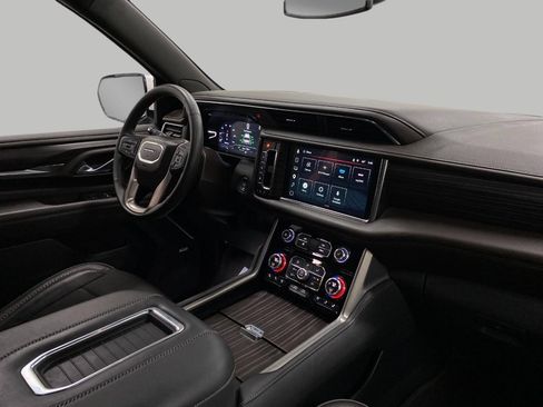 Used 2023 GMC Yukon XL Denali w/ LPO, Floor Liner Package image 20
