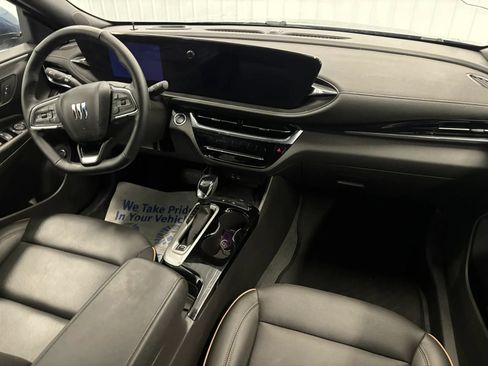 Used 2025 Buick Envista Avenir FWD image 51