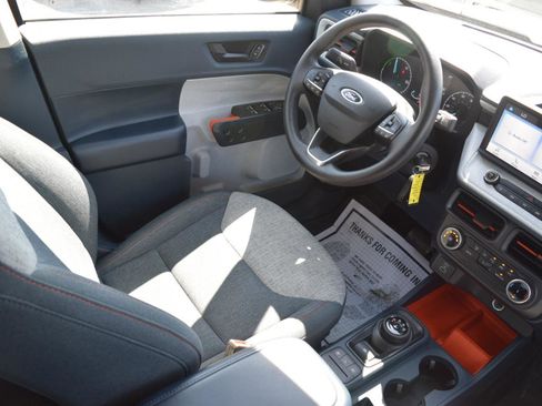 Used 2024 Ford Maverick XLT image 15